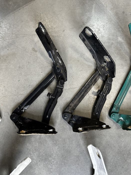 Петлі капота завіса Спрінтер Sprinter W906 крафтер Crafter