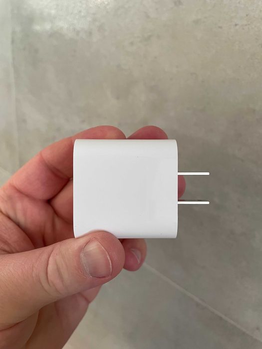 Зарядний пристрій Apple 20W USB-C Power Adapter (Model 2305)