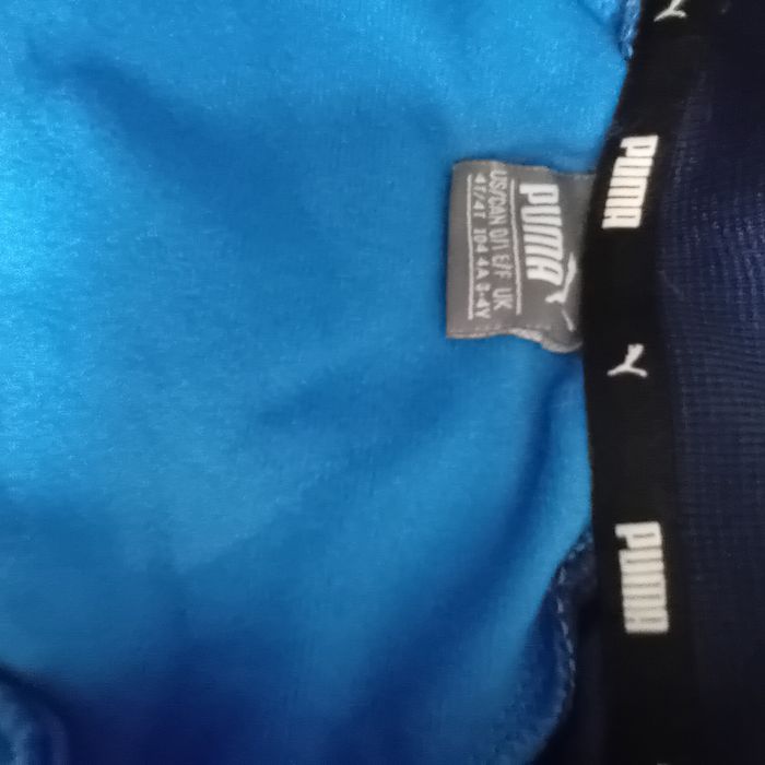 Casacos desportivos  menino ,veste 3/4 anos, como novos varias marcas