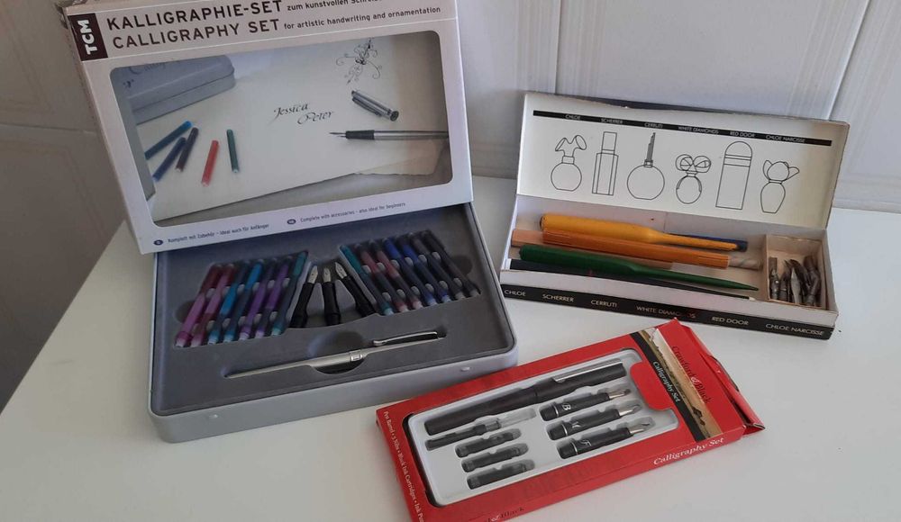 Lote de Caligrafia – Estojos, aparos, canetas e conjuntos antigos