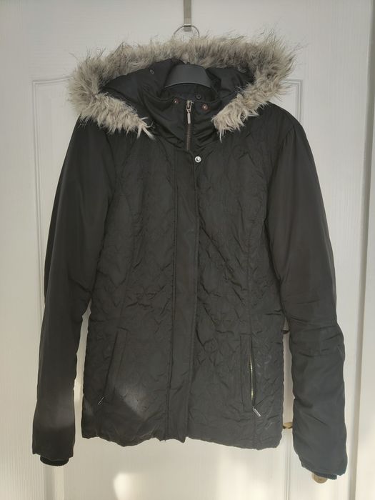 Czarna kurtka Reserved 40