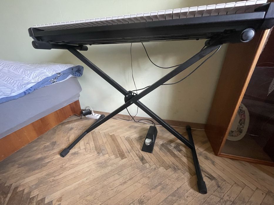 Синтезатор Yamaha PSR E273