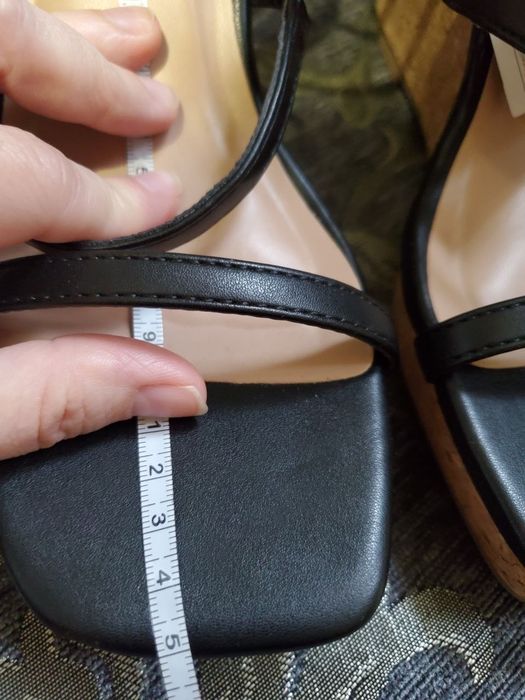 Босоніжки чорні жіночі "Primark". 38 - 39 розмір.