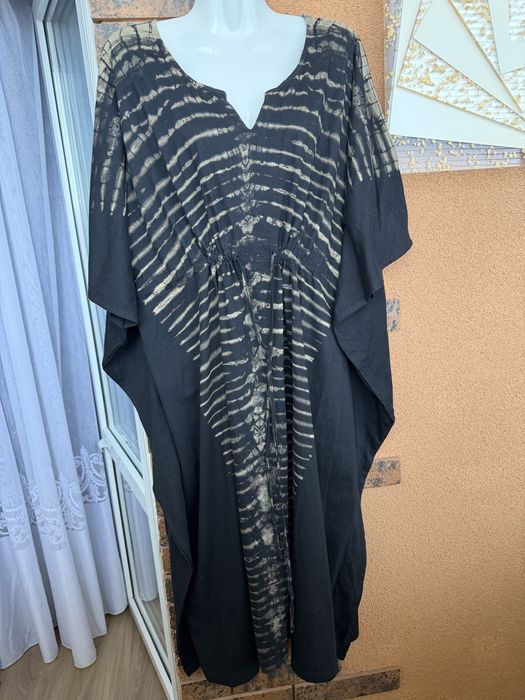 Платья Туники свитера худи