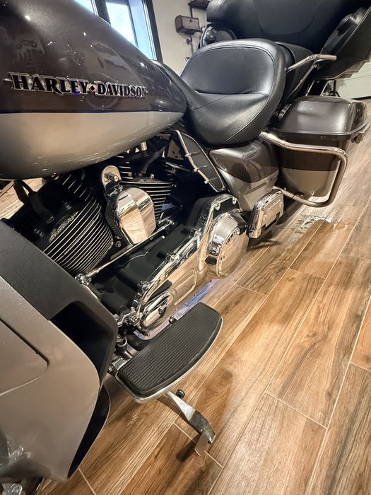 Harley Davidson Ultra glide 103