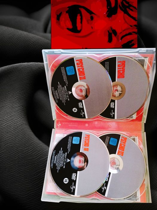 4DVD | PSYCHO 1–4 ° Complete Luxury Collection (Exclusive)64729420196225122