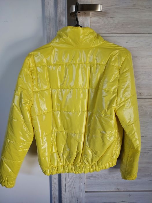 Kurtka r. 36/38, kolor żółty