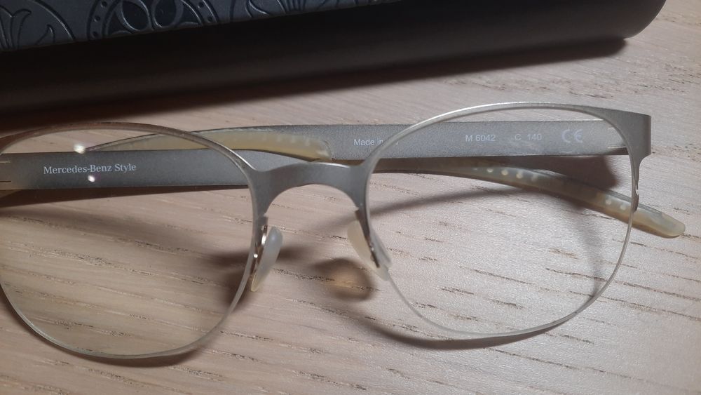 Óculos Mercedes-Benz style