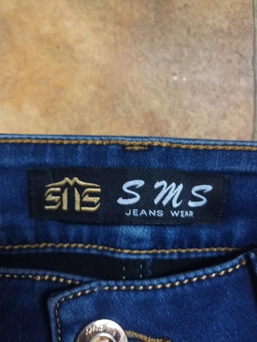 Продам джинсы  размер 29