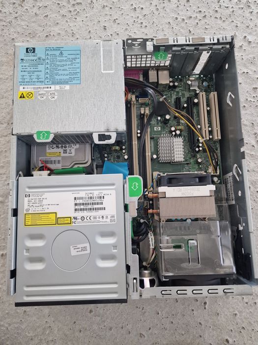 Computador HP Compaq Petium4 Viseu •