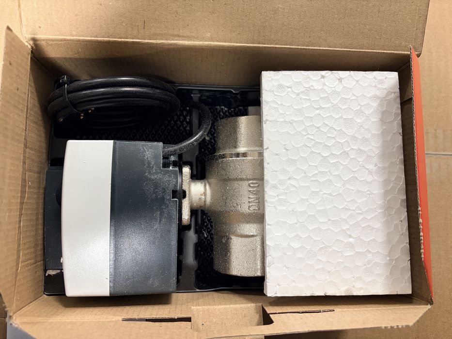 Клапан з приводом Danfoss AMZ 112 dn 40
