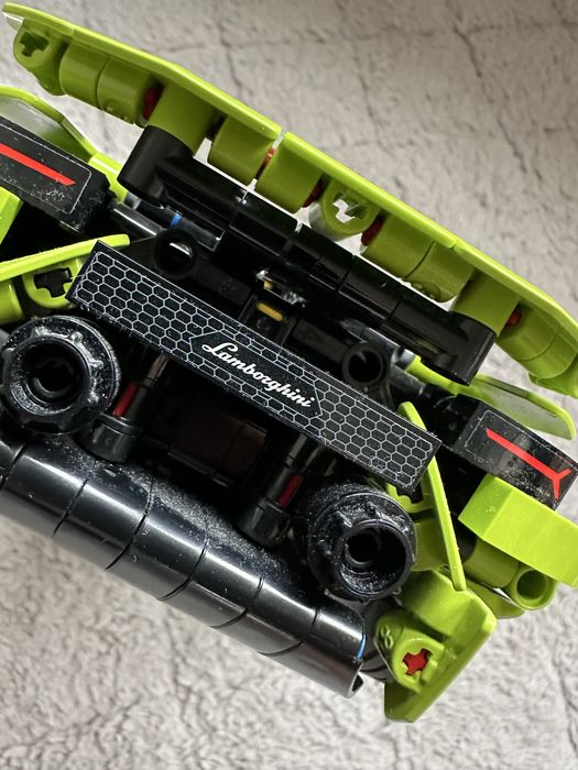 Lego Technic 42161 - Lamborghini Huracán Tecnica