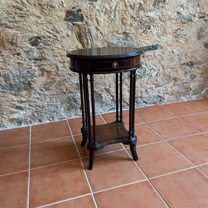 Mesa de Apoio Clássica Pé Alto