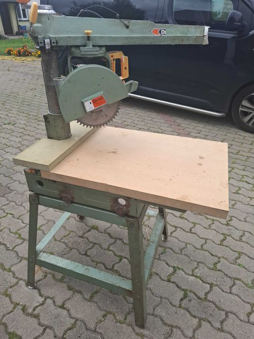 Piła radialna DEWALT