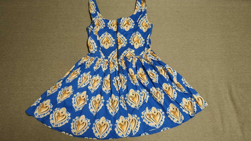 Сукня в чудовому стані