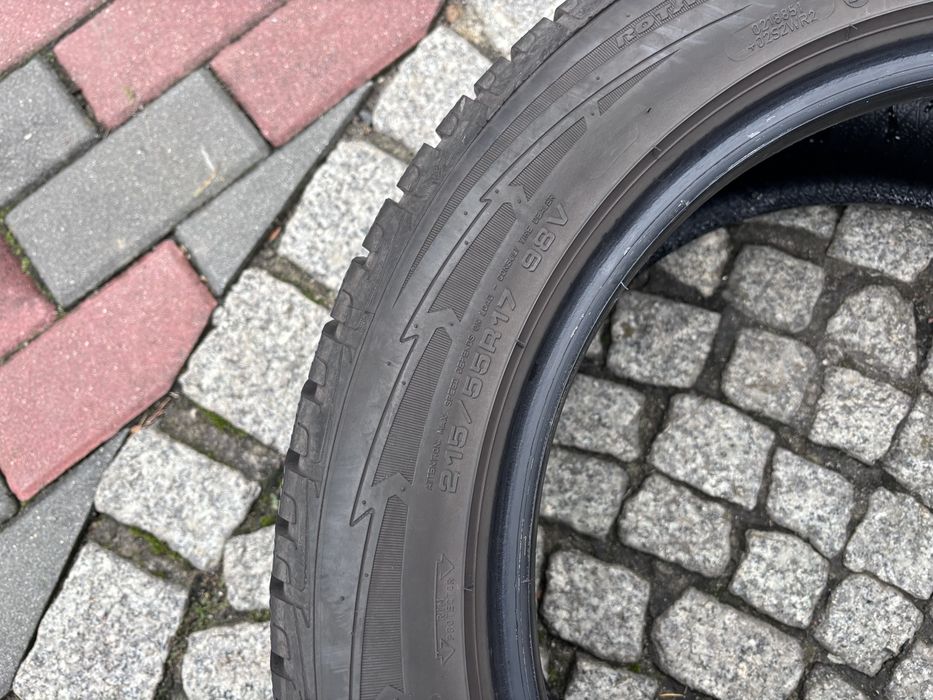 1 sztuka Goodyear Ultra Grip Performance 215/55 R17 7mm 2017