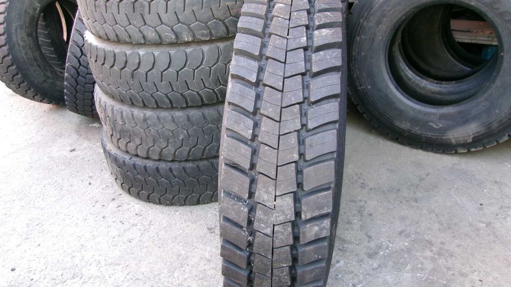 Opona 13R22.5 Goodyear Omnitrac D (1100 netto)