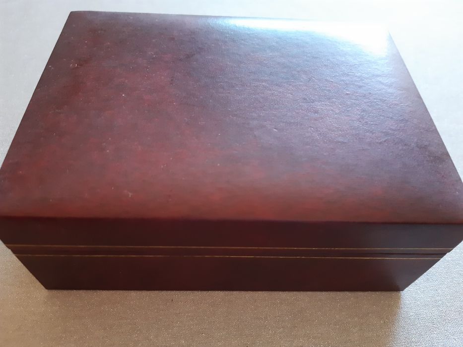 Caixa para relógios e pulseiras