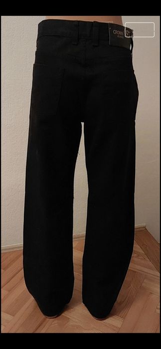 - Spodnie jeansy baggy głęboka czerń. Crown jeans