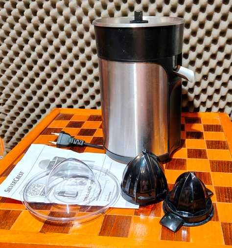 Citrus juicer, wyciskacz do cytrusów.