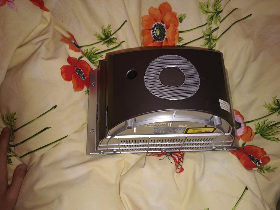 Radio Grundig z pilotem