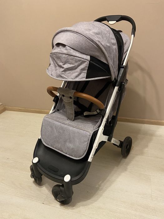 Коляска прогулочная