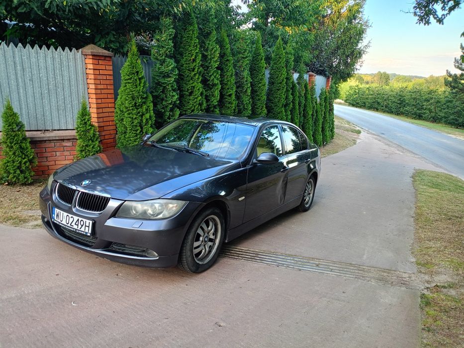 BMW E90  318d 122km