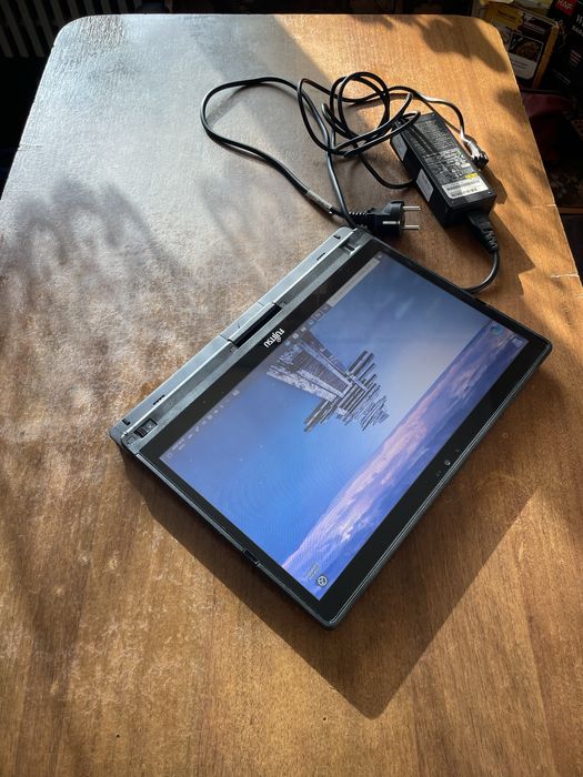 !!! Fujitsu Lifebook  | i5-7200U 8/128 gb!! НОВА БАТАРЕЯ!!!