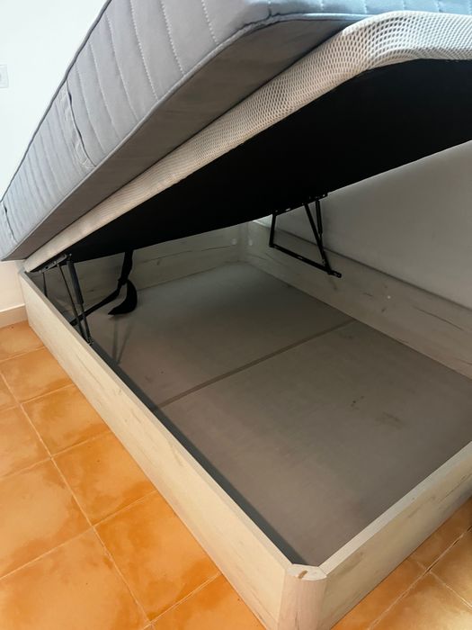 Sommier 140x190 + colchão molas ensacadas