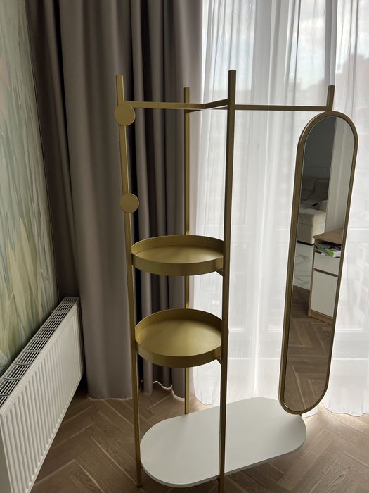 Стойка для шоурума.