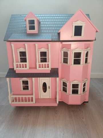 Sprzedam drewniany domek dla lalek