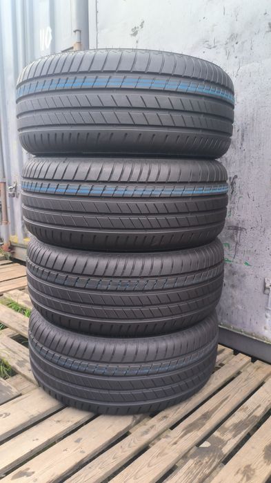 Резина 255.55.R18.Ціна вказана за 1 шт.