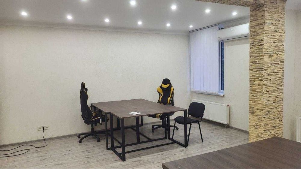 Офіс ЖК Комфорт Таун Сучасний ремонт!