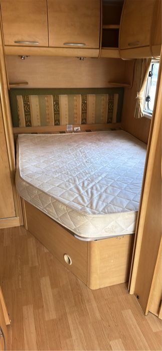 Caravana inglesa , CAMA FIXA, impecavel 2007