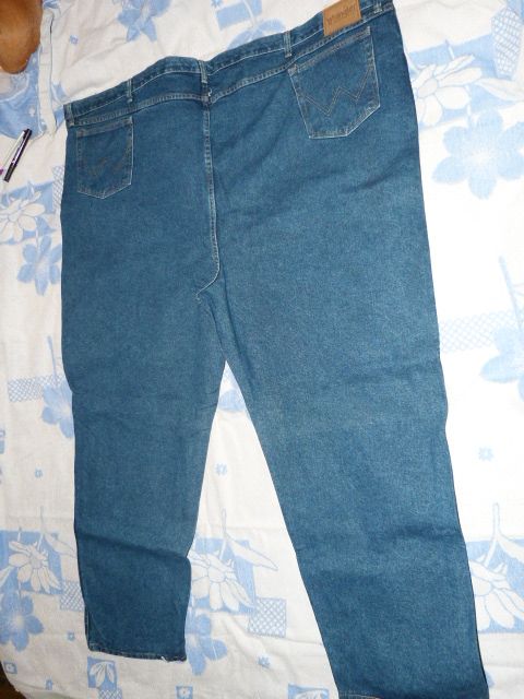 Джинсы огромные W=66/L=32-33 Wrangler