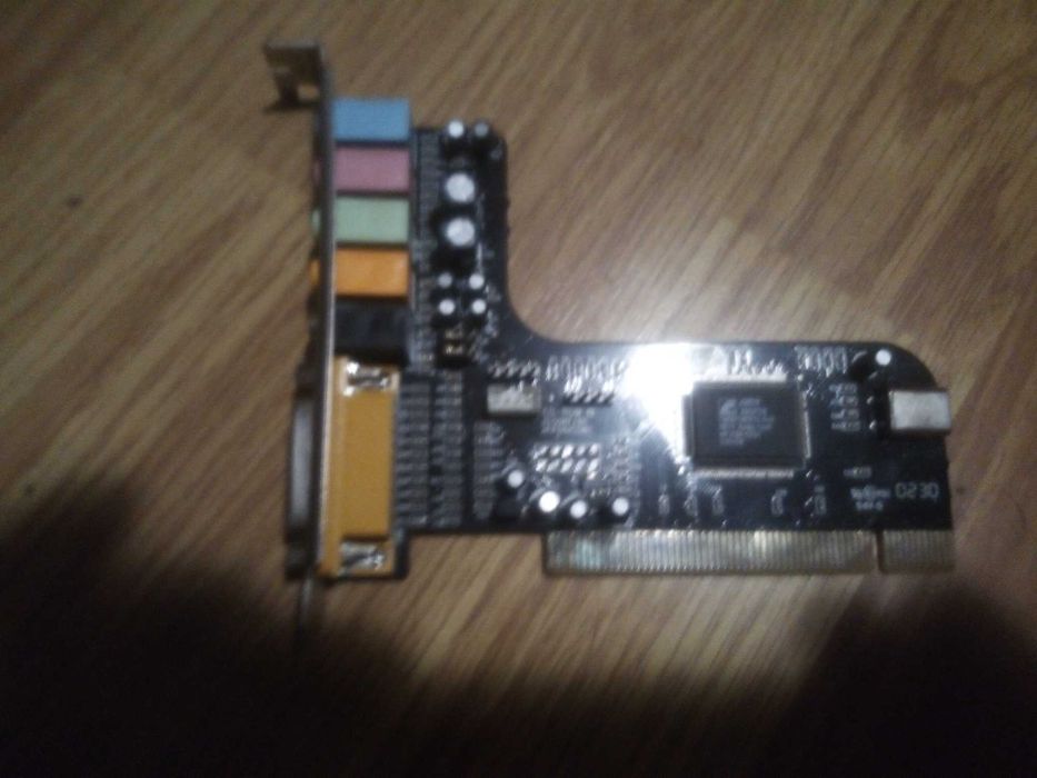 продам звукову карту CMI8738