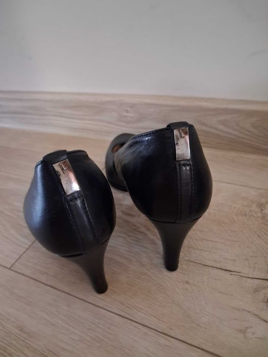 Buty damskie Lasocki, czółenka ze skóry, rozm. 37 i 1/2, 37,5