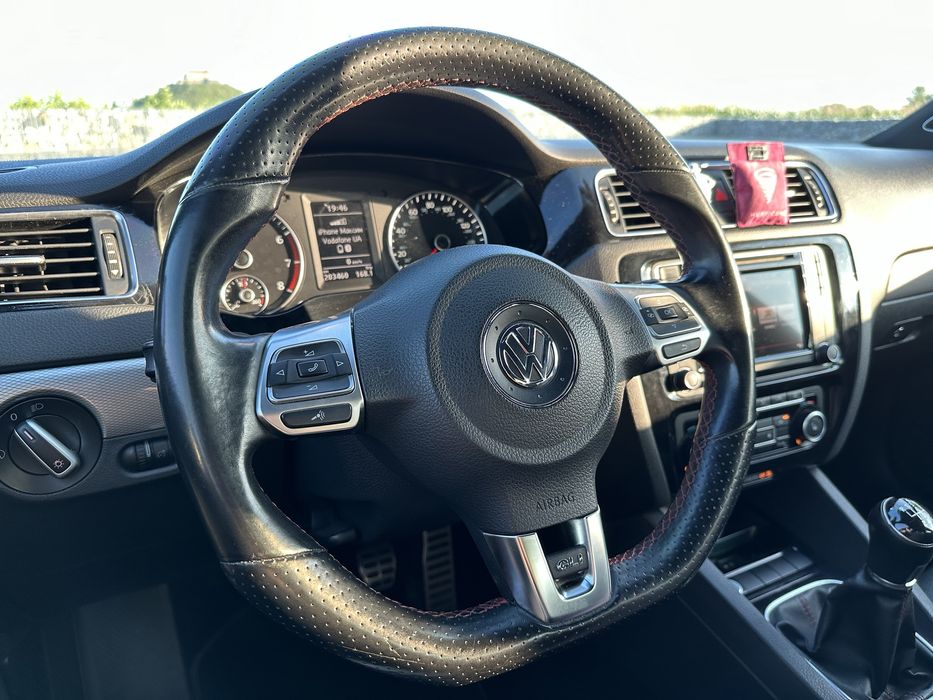 Volkswagen Jetta GLI 2012