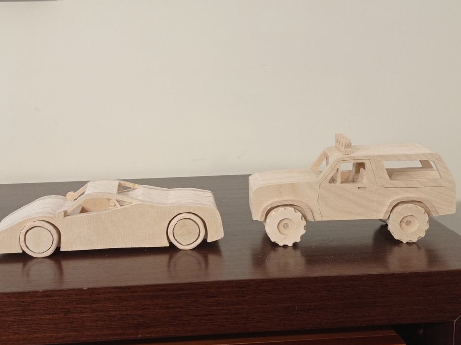 Carrinhos de Madeira Artesanais