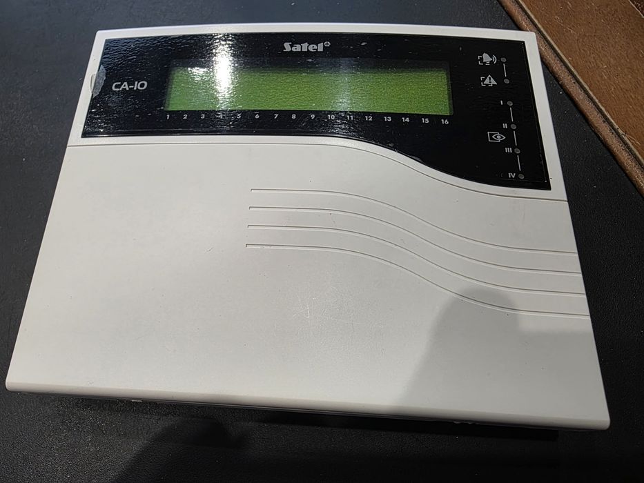 Клавіатура Satel CA 10 для охоронної сигналізації