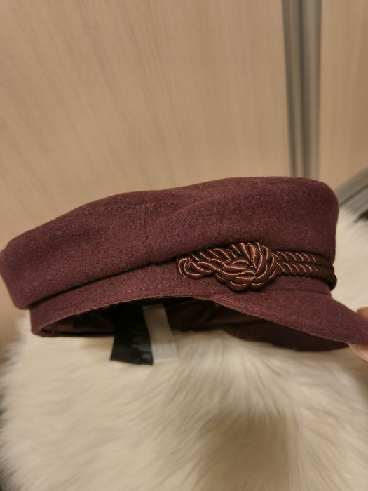 Модна бордова жіноча кепка H&M