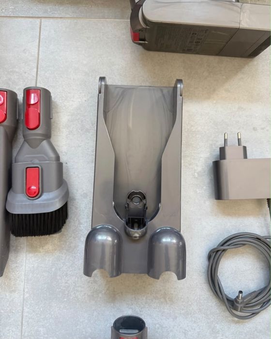 Dyson V15 Detect Absolute + Acessórios