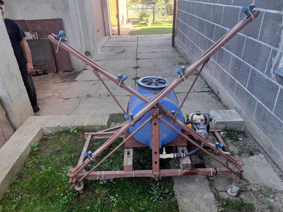 Оприскувач польовий