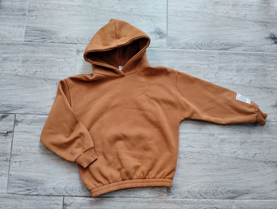 Bluza ZARA 140 z kapturem sweter