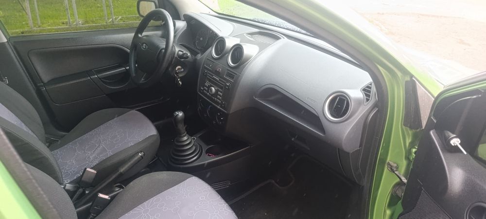 Ford fiesta 2007г
