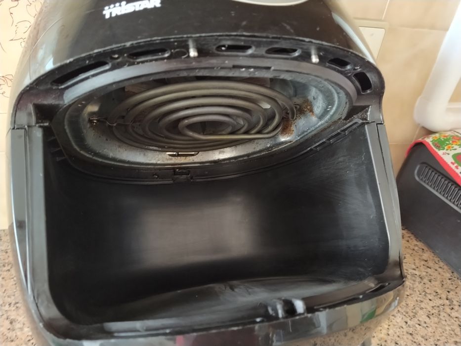 Fritadeira assadeira panela Air Fryer Tristar de 5,2 litros  casa