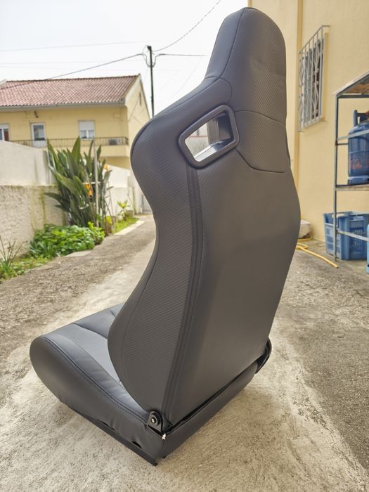 Backet Desportiva em couro nova