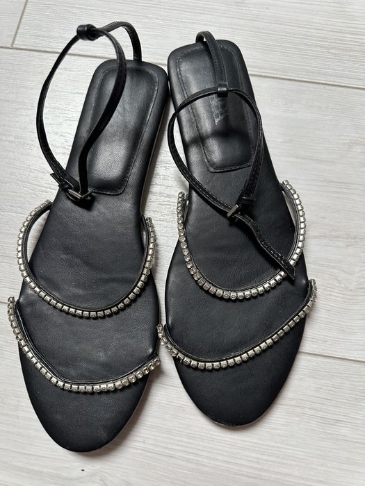 Босоніжки , шьопанці max mara, zara , primark