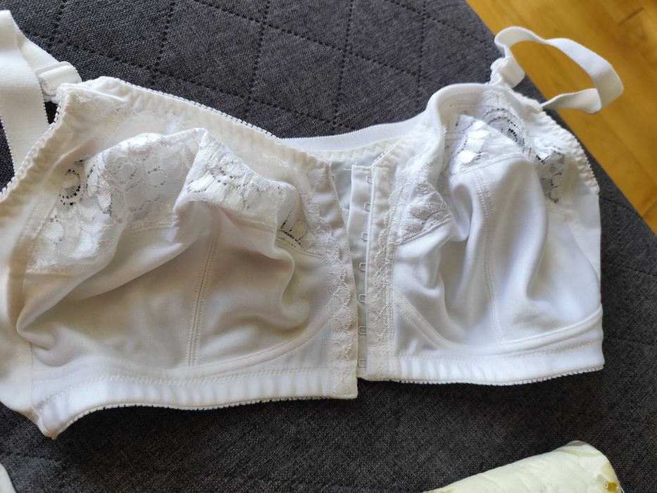 Бюстик Триумф 85D, лифчик