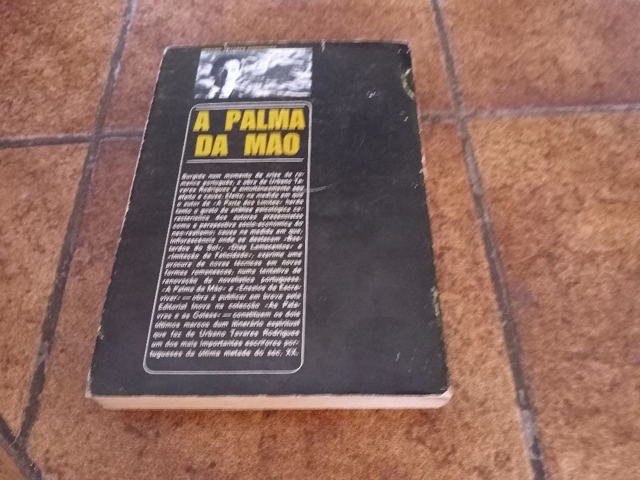 Urbano Tavares Rodrigues, palma da mão, assinado pelo Autor